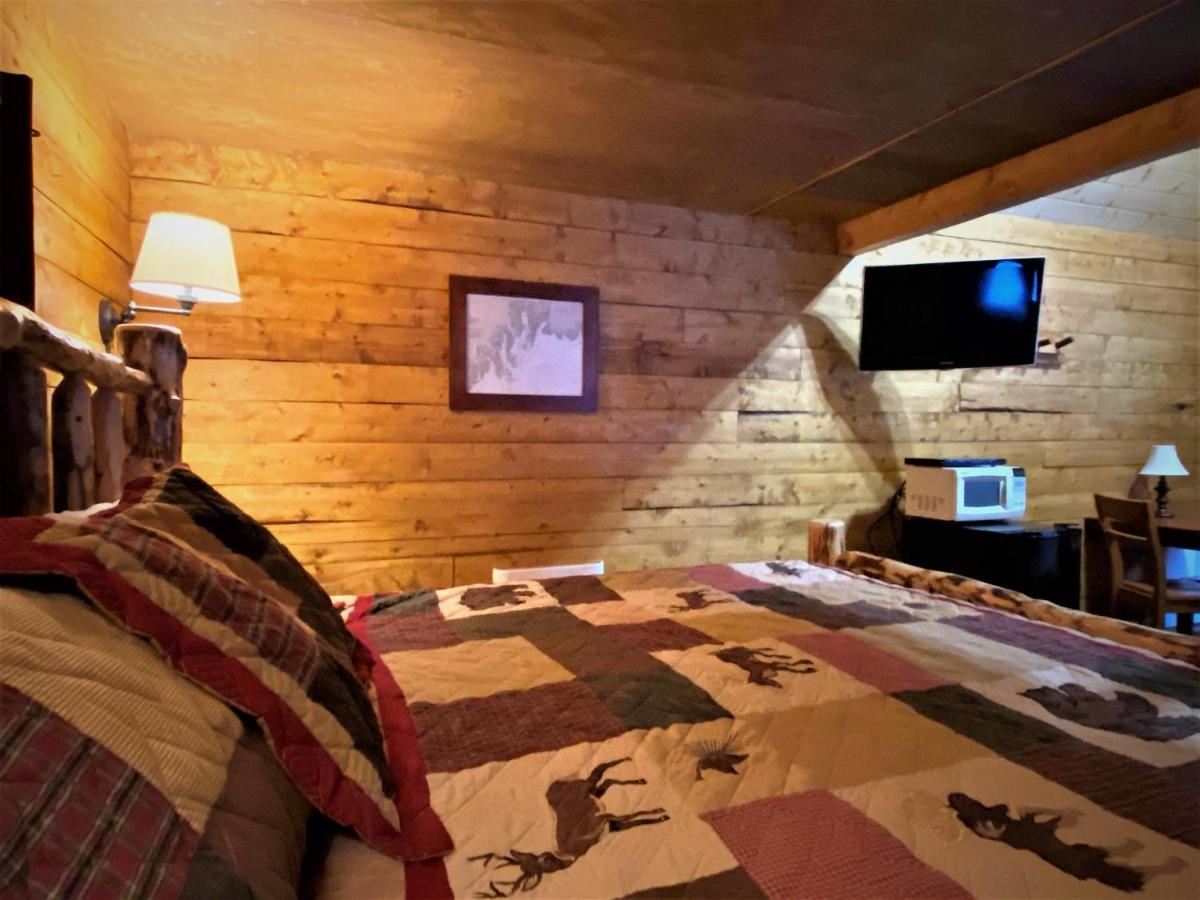 Alaska Creekside In Chalet *