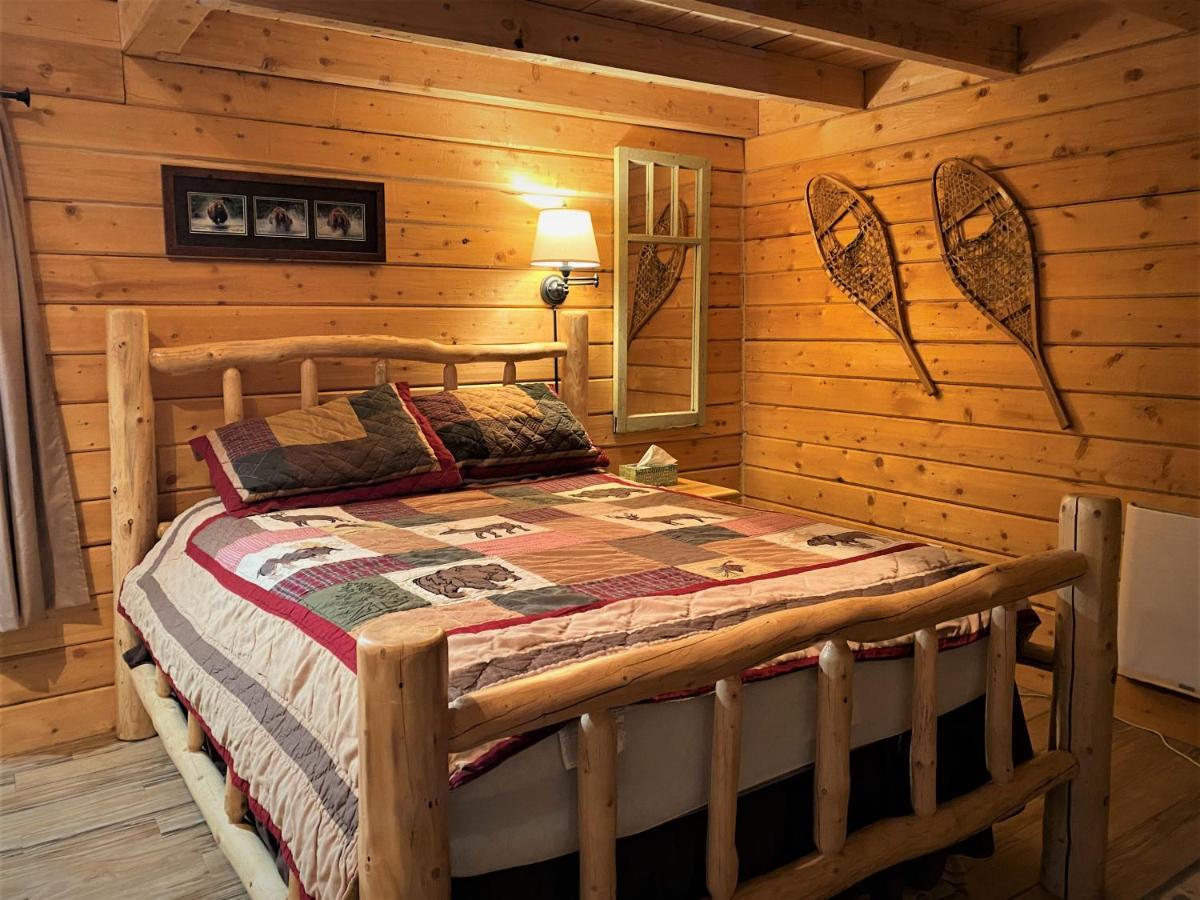 Alaska Creekside In Chalet